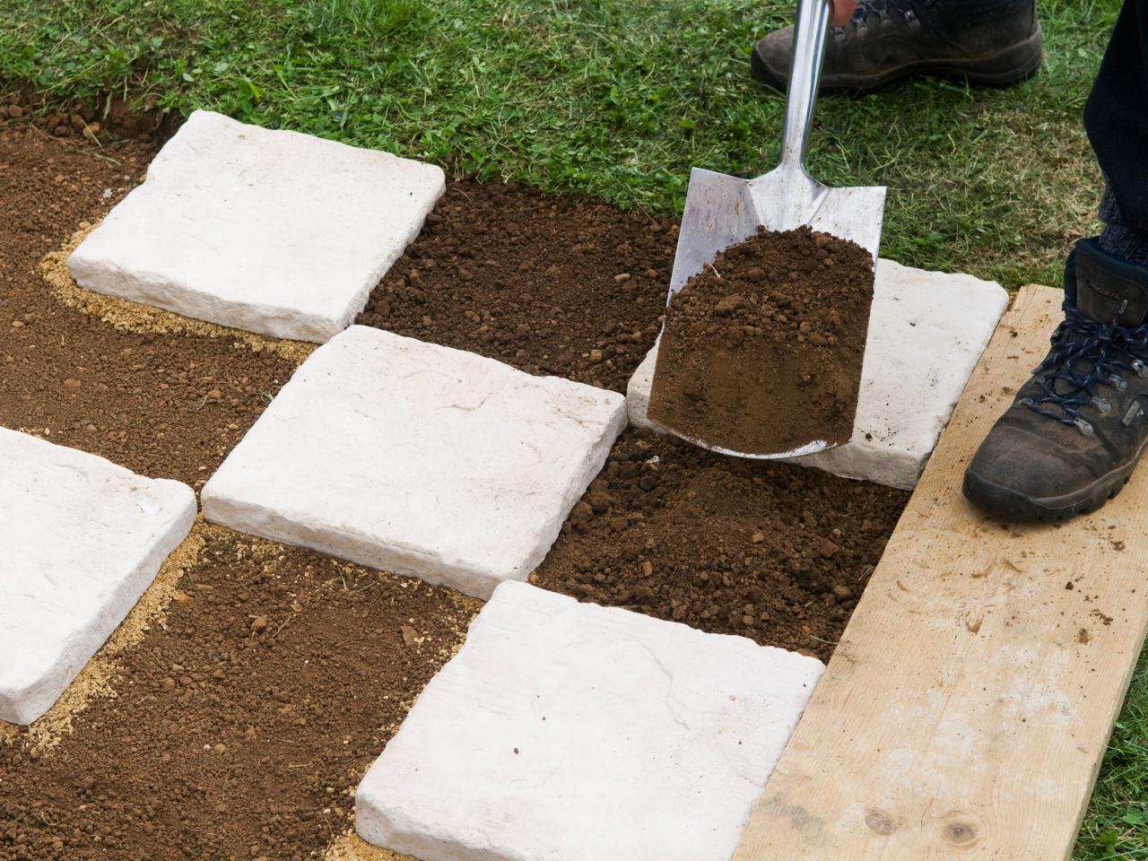 How to Lay a Checkerboard Patio Garden