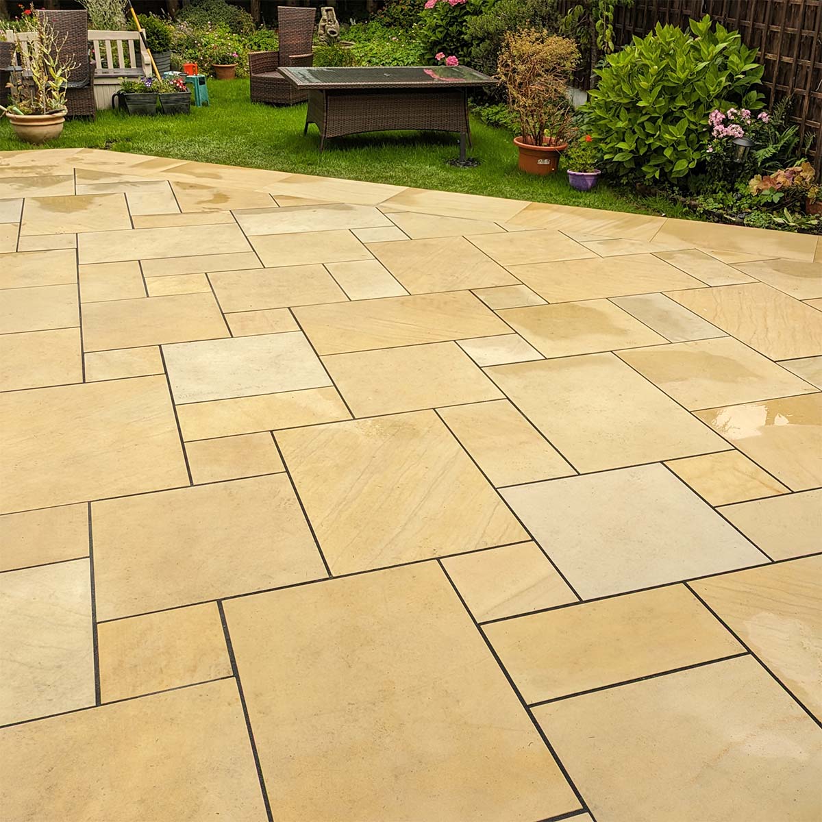 Sawn Mint Sandstone Paving