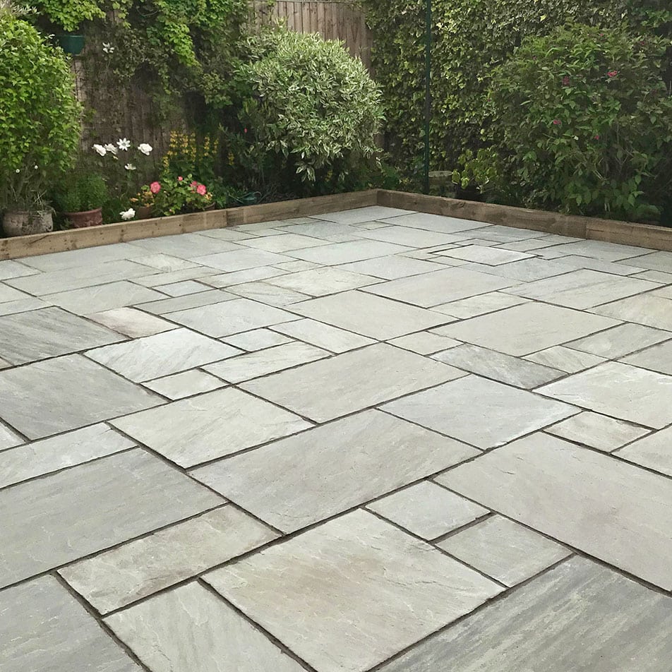 Kandla Grey Riven Patio Kit SQ